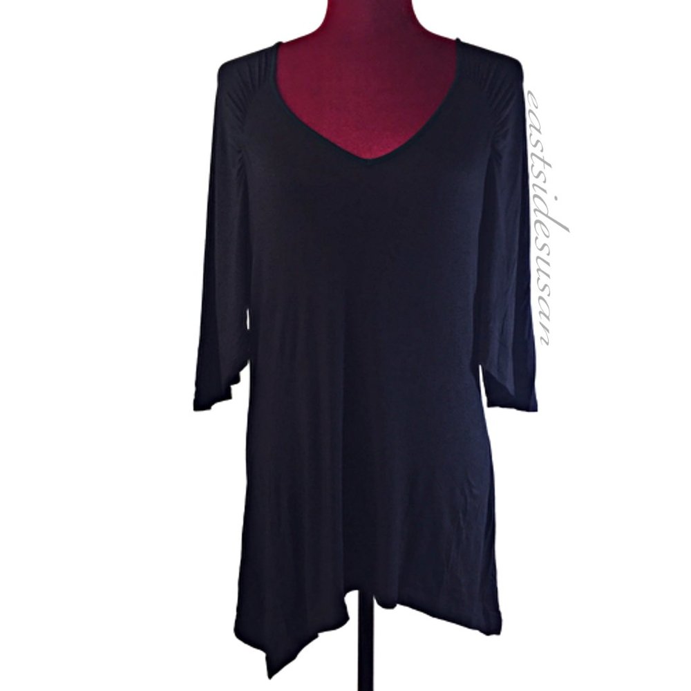 Hi Lo Curved Hem  3/4 sleeves V neck Knit Top  Cable & Gauge worn once
